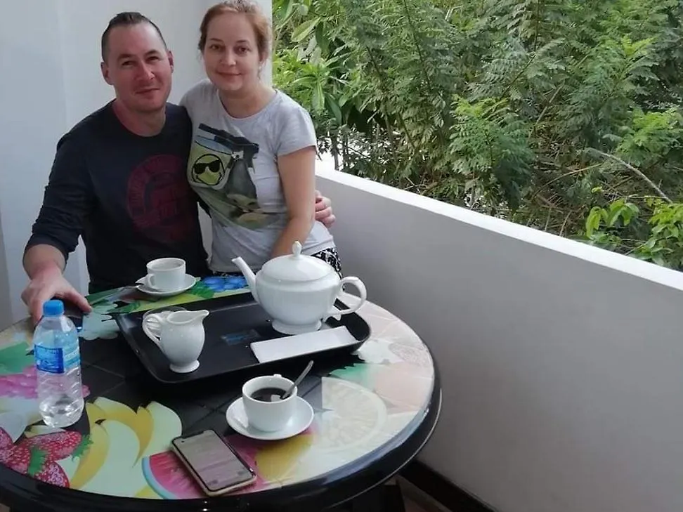 Sura Homestay קנדי