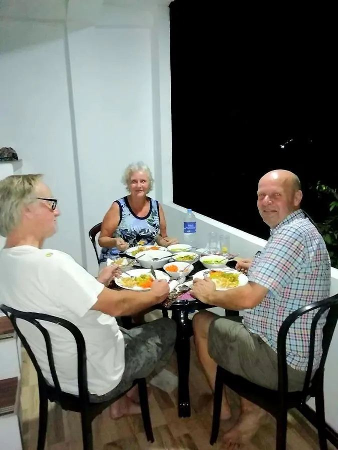 Sura Homestay קנדי 0*,